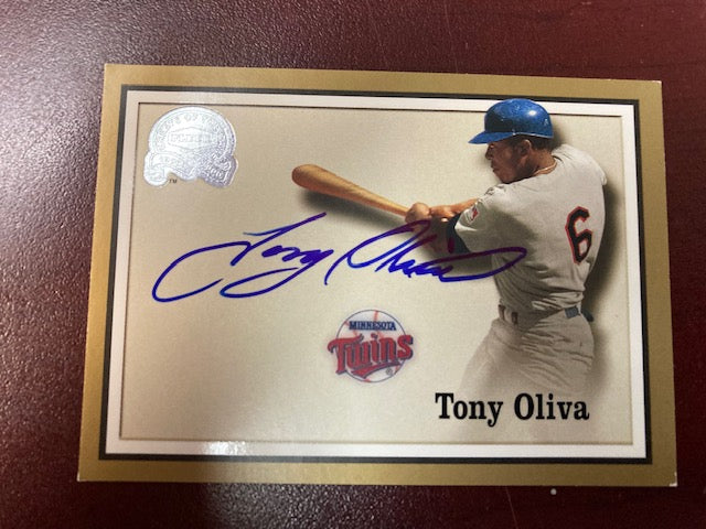 Tony Oliva Signed Card w/Fleer COA